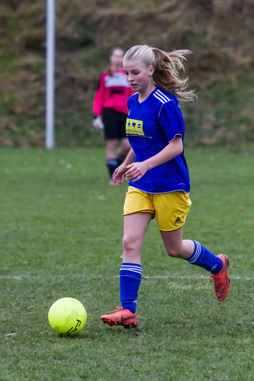 Bild 127 - B-Juniorinnen TSV Gnutz o.W. - SV Henstedt Ulzburg II : Ergebnis: ca. 5:0